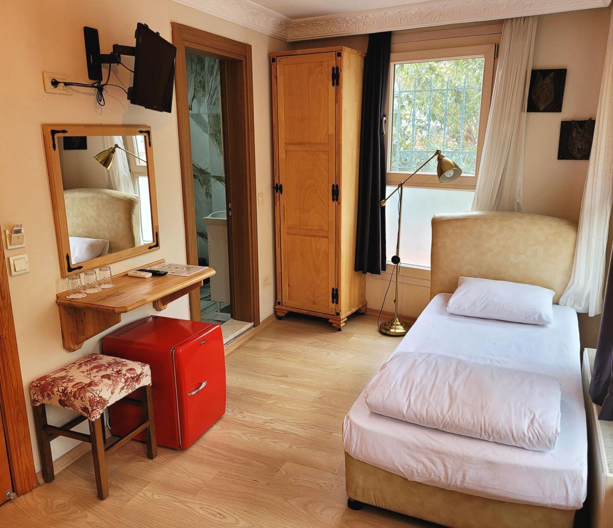 Masif House Bed & Breakfast Istanbul Bagian luar foto